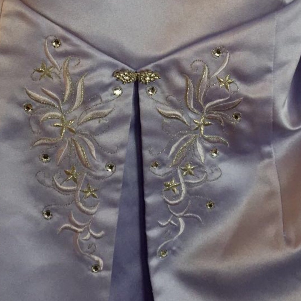 Dress - Picture 7 of 7